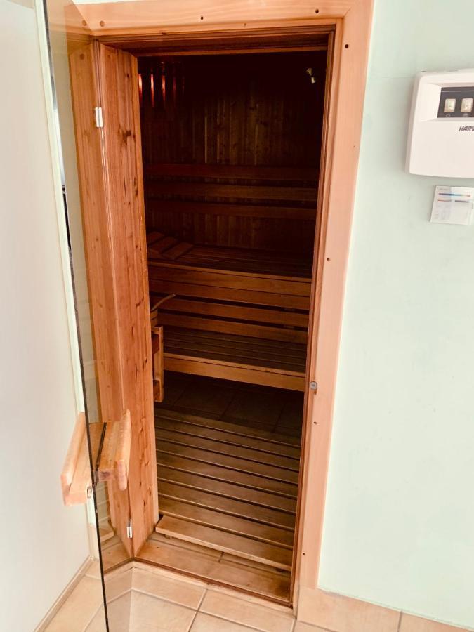 City View Wellness Apartment Swim&Steam&Relax Krakow Bagian luar foto